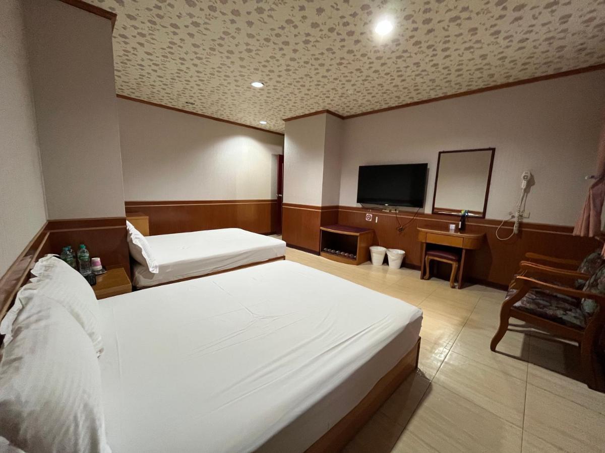 Jiaoxi Hot Spring Hotel Exterior foto